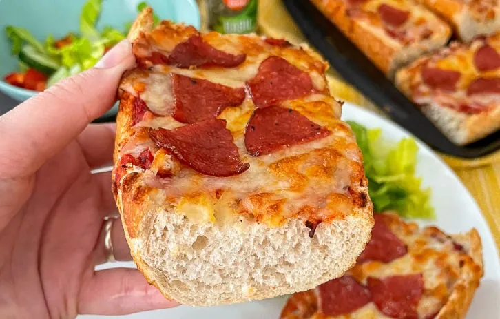 Air Fryer Pizza Baguettes