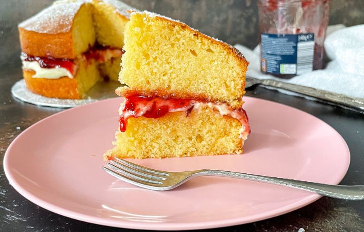 Easy Air Fryer Cake