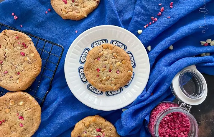 White Chocolate and Raspberry Cookies